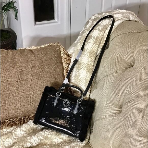 TORY BURCH CRINKLE PATENT LEATHER SHEARLING CROSSBODY BAG OR HANDBAG - Picture 2 of 12